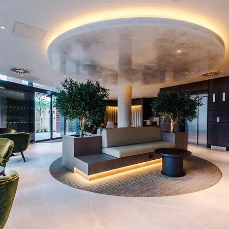 Stylish Centre Flat - Free Parking Apartment *