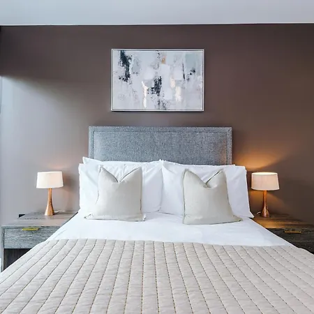 Apartment Stylish Centre Flat - Free Parking *