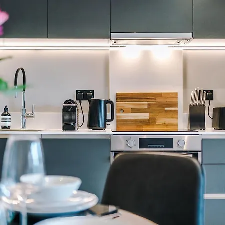 Stylish Centre Flat - Free Parking Leeds (West Yorkshire)
