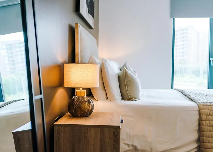 Stylish Centre Flat - Free Parking Апартаменти Лідс