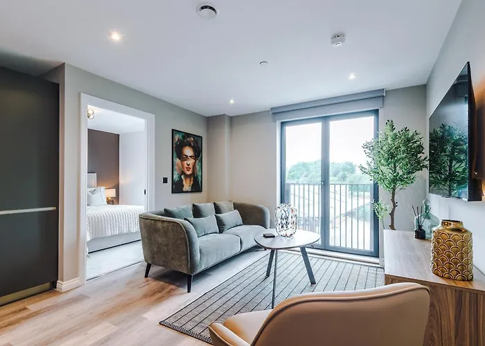 Stylish Centre Flat - Free Parking Апартаменти *