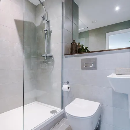 Stylish Centre Flat - Free Parking Апартаменти Лідс