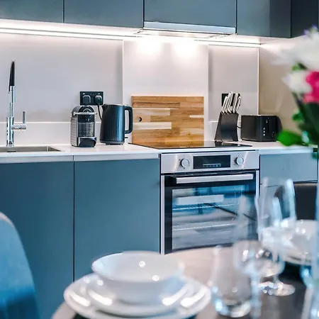 Stylish Centre Flat - Free Parking Апартаменти Лідс