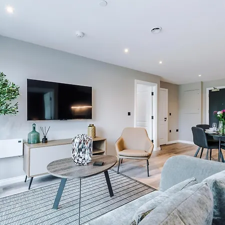 Stylish Centre Flat - Free Parking Апартаменти Лідс