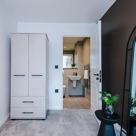 Stylish Centre Flat - Free Parking