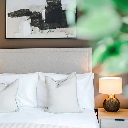 Stylish Centre Flat - Free Parking Апартаменти