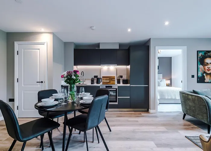 Apartment Stylish Centre Flat - Free Parking *