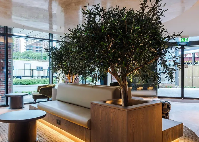 Stylish Centre Flat - Free Parking Apartment *